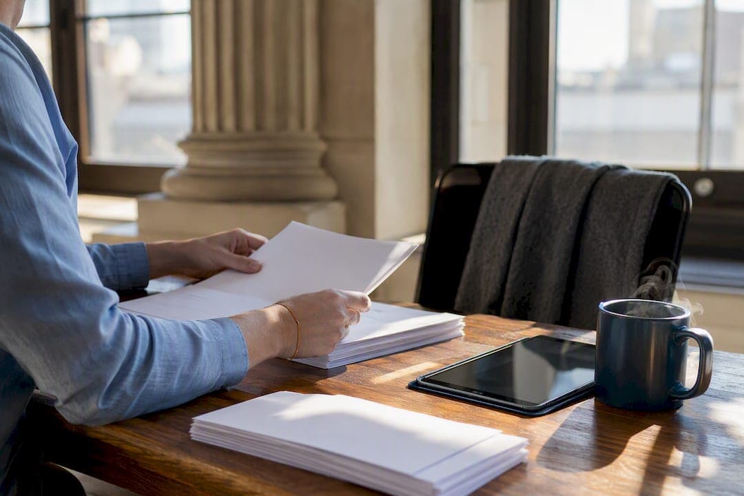 Recourse vs Nonrecourse Factoring: Which Fits Your Business?