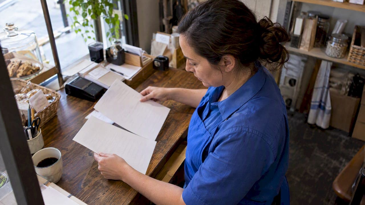Cash Flow vs. Profit for Owners: Why Lenders Look Beyond Profit